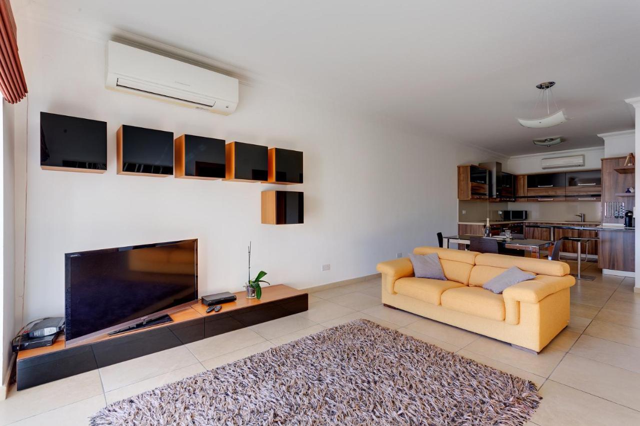 Appartement With Pool Sliema